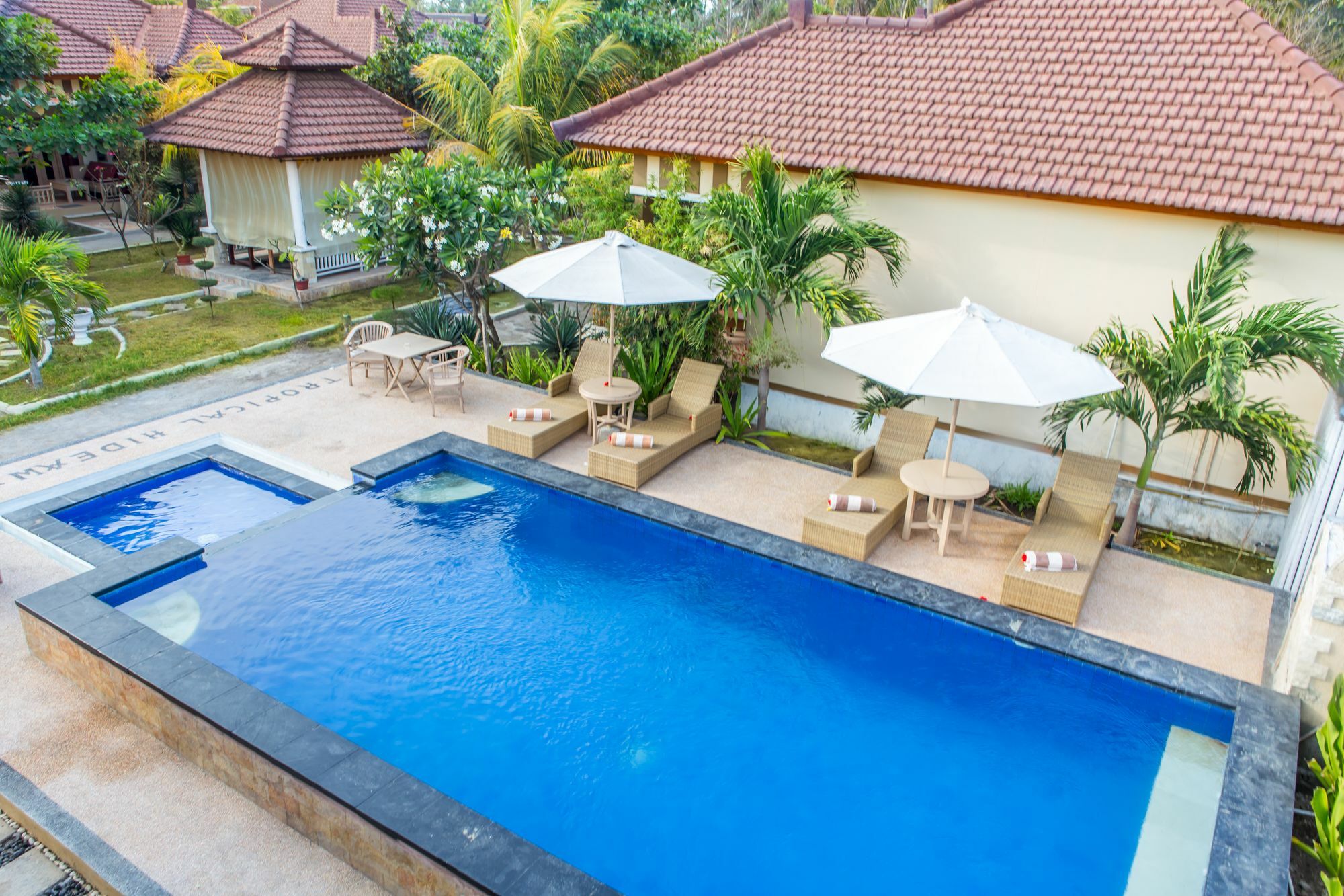 Tropical Hideaways Resort Gili Meno Luaran gambar