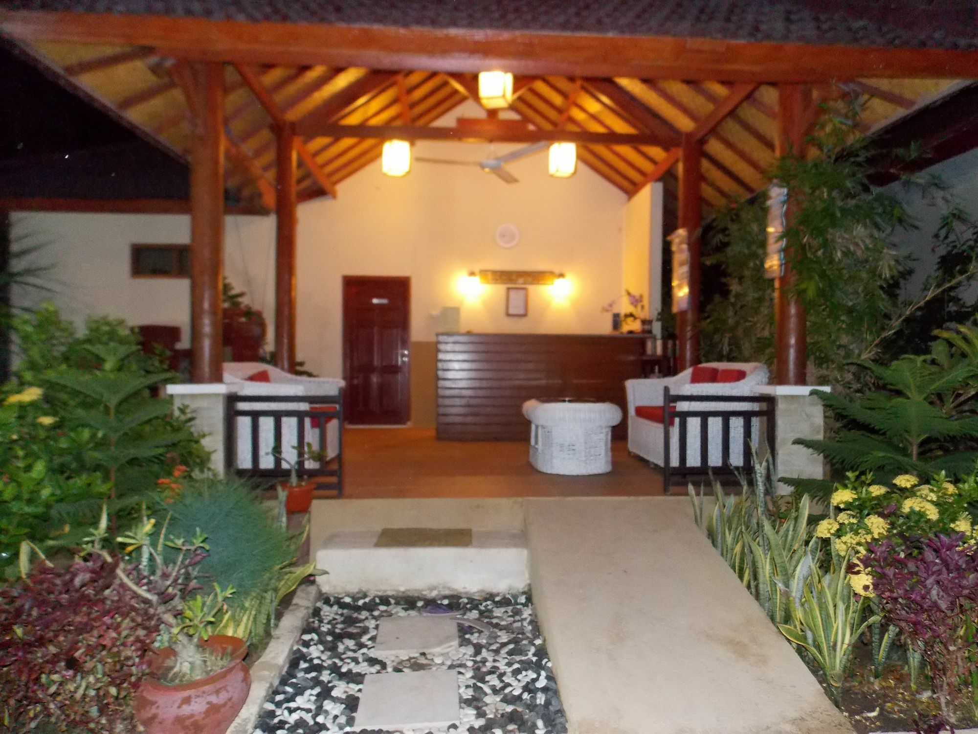 Tropical Hideaways Resort Gili Meno Luaran gambar